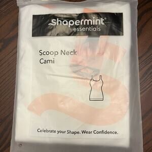 NWT Shapermint Scoop Neck Cami
